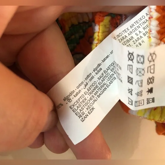 ♦️ Zara | Floral Smocked Cropped Puffy Sleeve Top - Picture 2 of 3